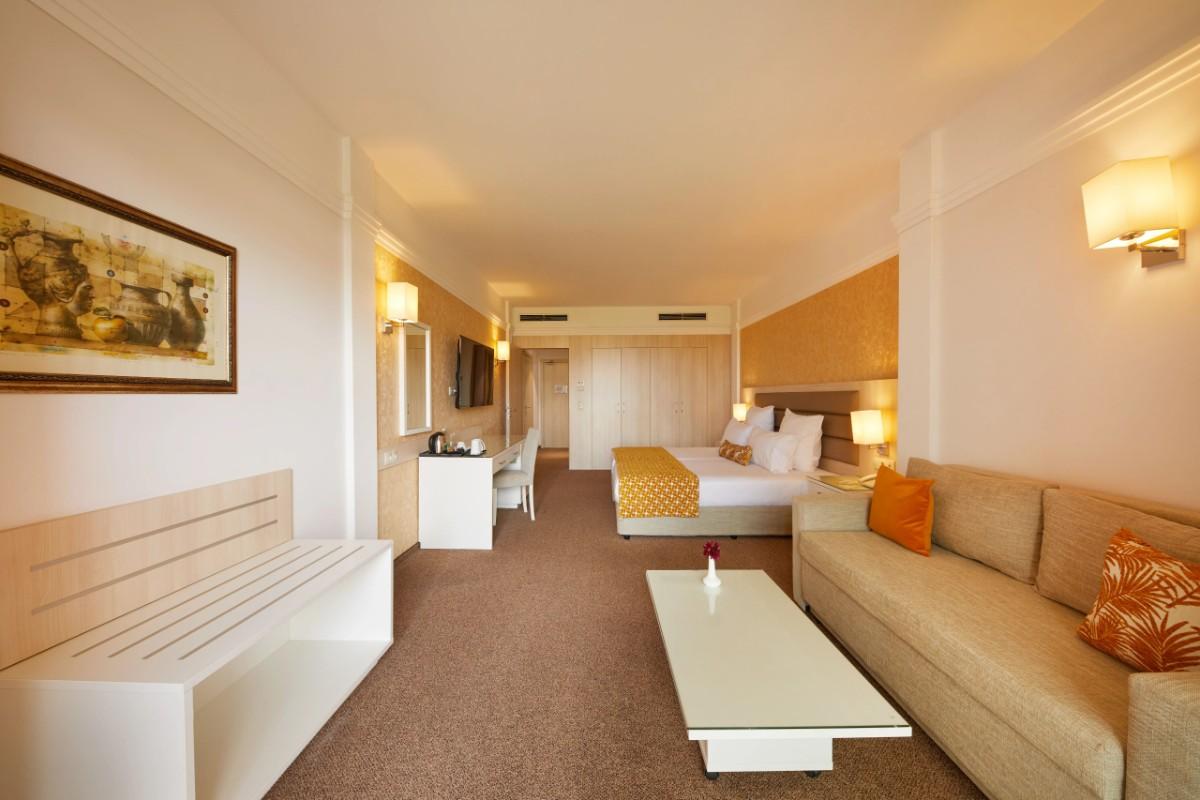 CAMERA DE FAMILIE  Dreams Sunny Beach Resort & Spa  CAMERA DE FAMILIE  Dreams Sunny Beach Resort & Spa