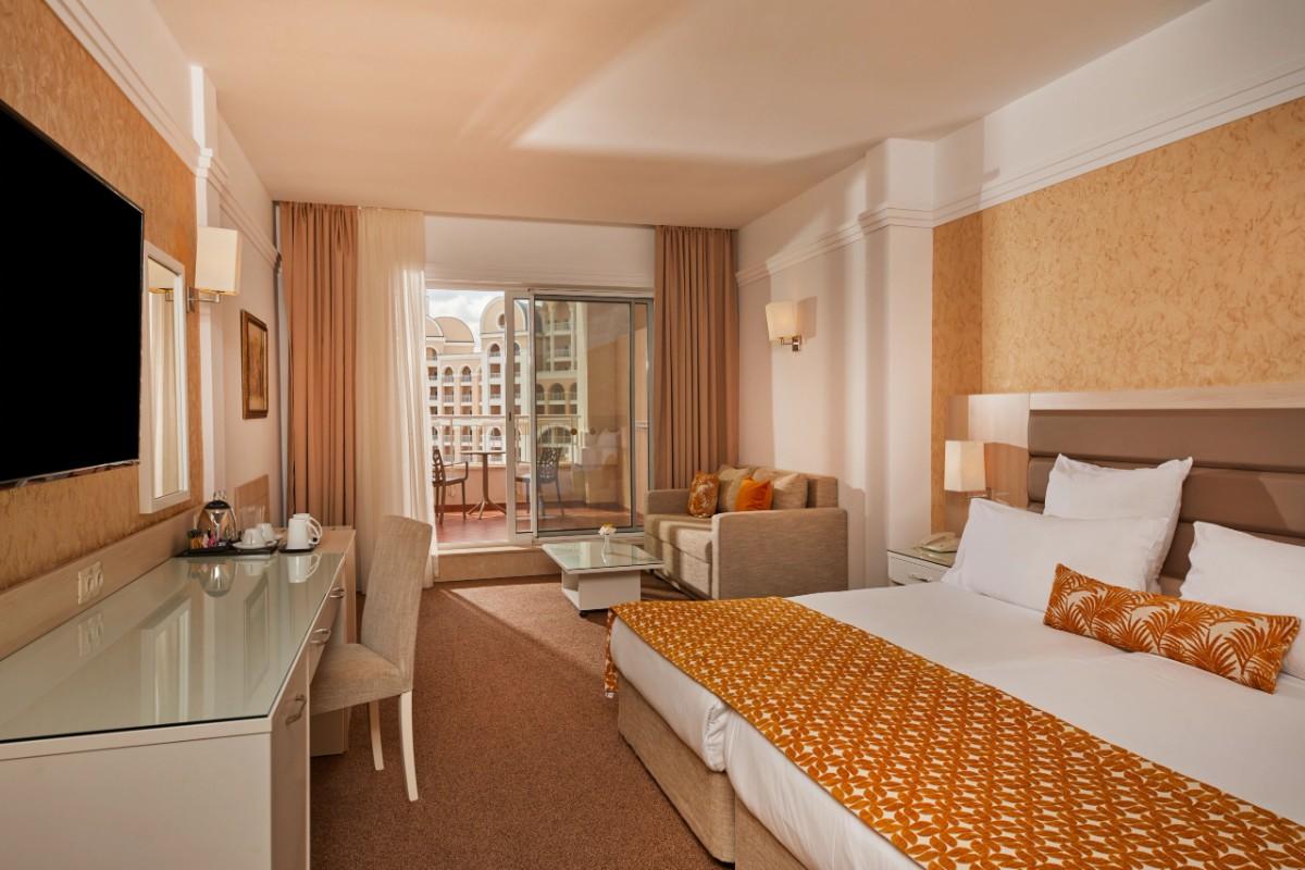 CAMERĂ DUBLĂ DELUXE CU VEDERE LA PARC  Dreams Sunny Beach Resort & Spa  CAMERĂ DUBLĂ DELUXE CU VEDERE LA PARC  Dreams Sunny Beach Resort & Spa