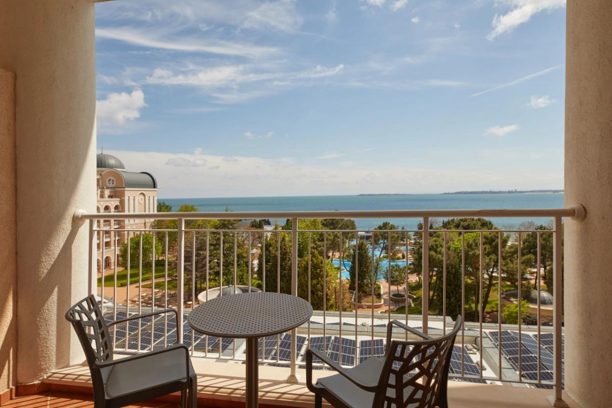 CAMERĂ DUBLĂ DELUXE PREFERRED CLUB CU VEDERE FRONTALĂ LA MARE  Dreams Sunny Beach Resort & Spa  CAMERĂ DUBLĂ DELUXE PREFERRED CLUB CU VEDERE FRONTALĂ LA MARE  Dreams Sunny Beach Resort & Spa