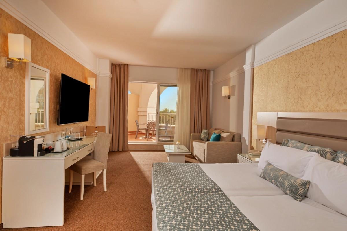CAMERĂ DUBLĂ DELUXE CU VEDERE LA MARE  Dreams Sunny Beach Resort & Spa  CAMERĂ DUBLĂ DELUXE CU VEDERE LA MARE  Dreams Sunny Beach Resort & Spa