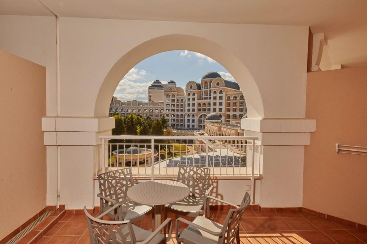 CAMERĂ DUBLĂ DELUXE CU VEDERE LA MARE  Dreams Sunny Beach Resort & Spa  CAMERĂ DUBLĂ DELUXE CU VEDERE LA MARE  Dreams Sunny Beach Resort & Spa