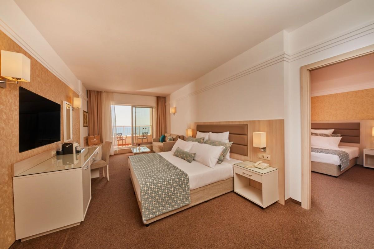 None  Dreams Sunny Beach Resort & Spa 